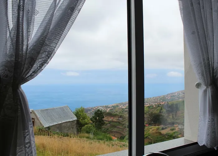 Hills And Atlantic Ocean Retreat - Conceicao House * 卡列塔